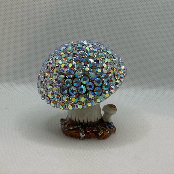 Objet D’ Art #79 Whimsical Magic Mushroom Metal Jeweled Enameled Trinket Box - Picture 2 of 5